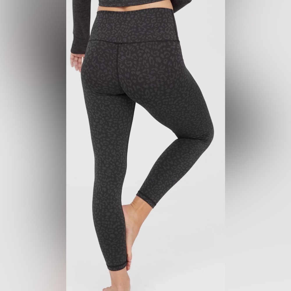 OFFLINE by Aerie Leopard High Waisted Legging Women’s Size Large